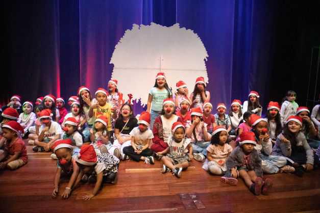 Con la magia del teatro, niños, niñas y sus familias aprenderán a gestionar sus emociones de manera saludable