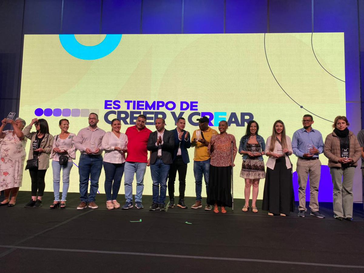 Más de 2.300 empresarios y emprendedores de Medellín fortalecieron sus negocios con la Ruta del Emprendimiento en 2022