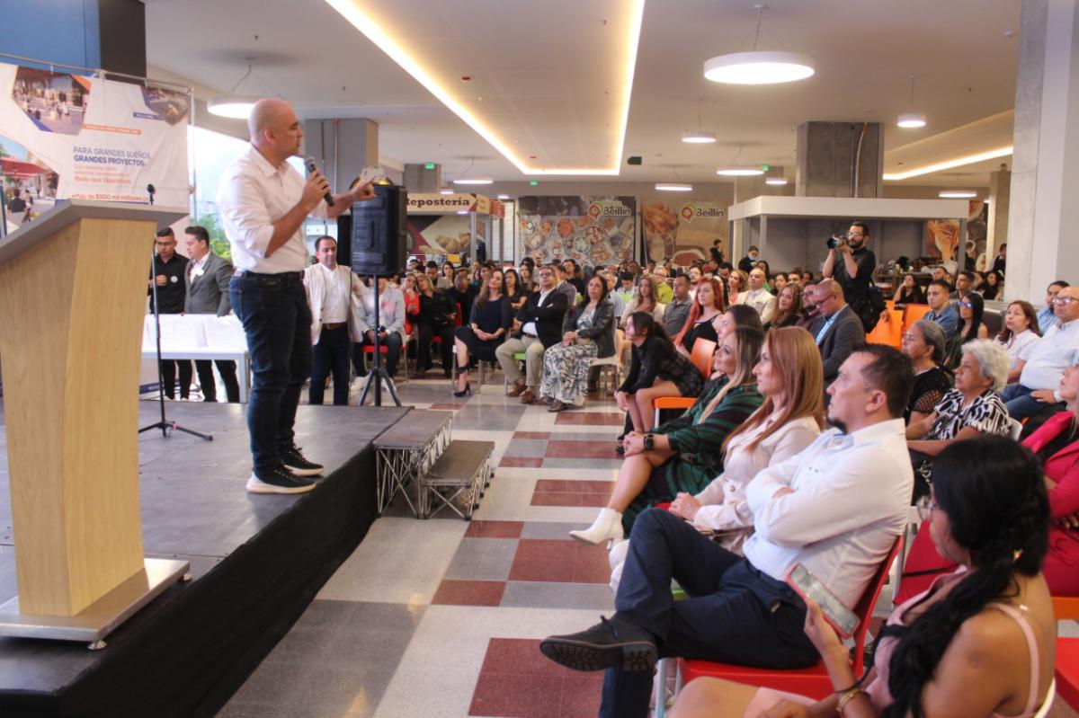 Bello reconoció a los mejores en mérito empresarial Bello reconoció a los mejores en mérito empresarial