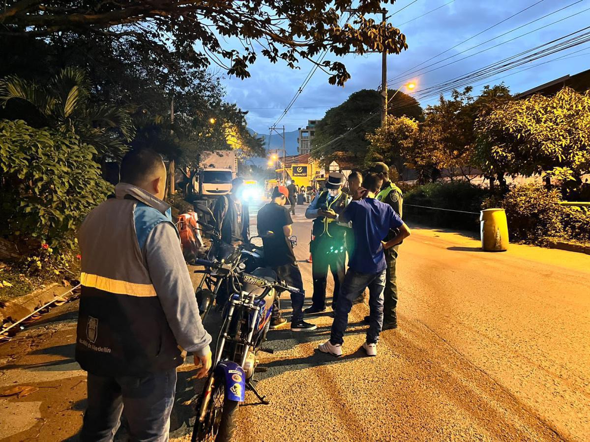 Con aumento de recompensas por 11 cabecillas, más de 35 allanamientos y 34 capturas avanza intervención de seguridad en Robledo Con aumento de recompensas por 11 cabecillas, más de 35 allanamientos y 34 capturas avanza intervención de seguridad en Robledo