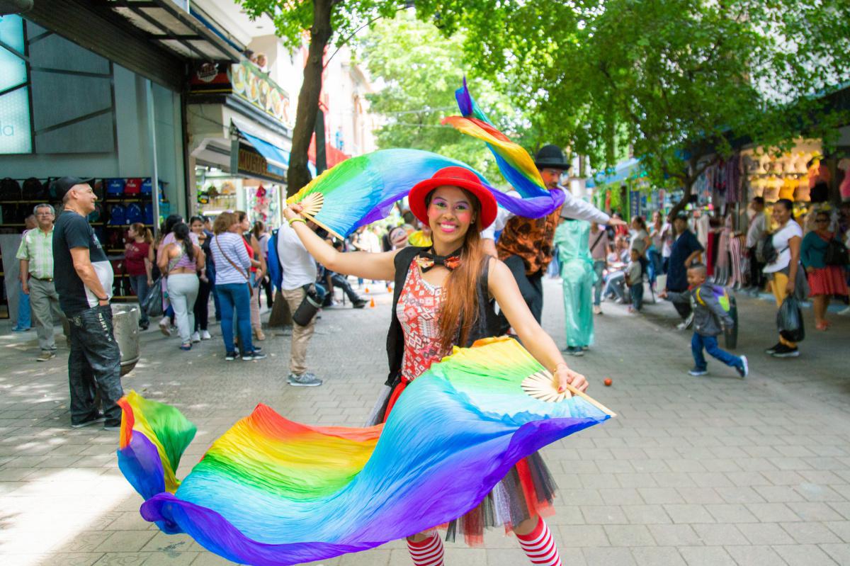 Medellín entregará $1.270 millones en su primera convocatoria del año para la circulación internacional de las artes escénicas locales Medellín entregará $1.270 millones en su primera convocatoria del año para la circulación internacional de las artes escénicas locales