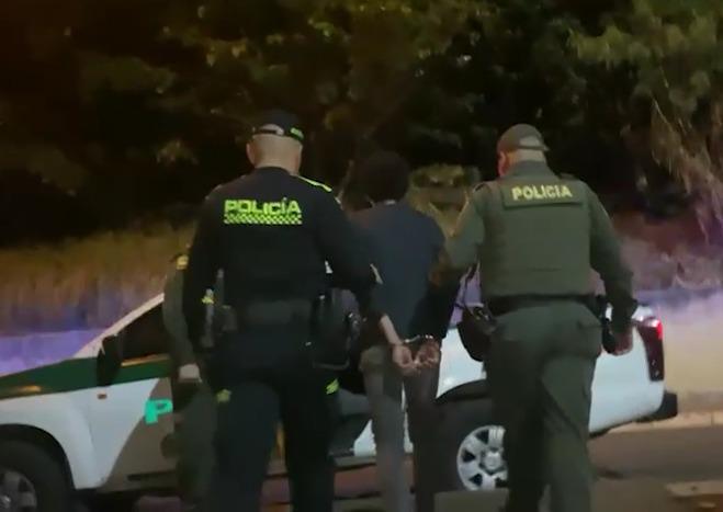 Con oportuna reacción, autoridades evitaron un homicidio en la comuna 8 - Villa Hermosa Con oportuna reacción, autoridades evitaron un homicidio en la comuna 8 - Villa Hermosa