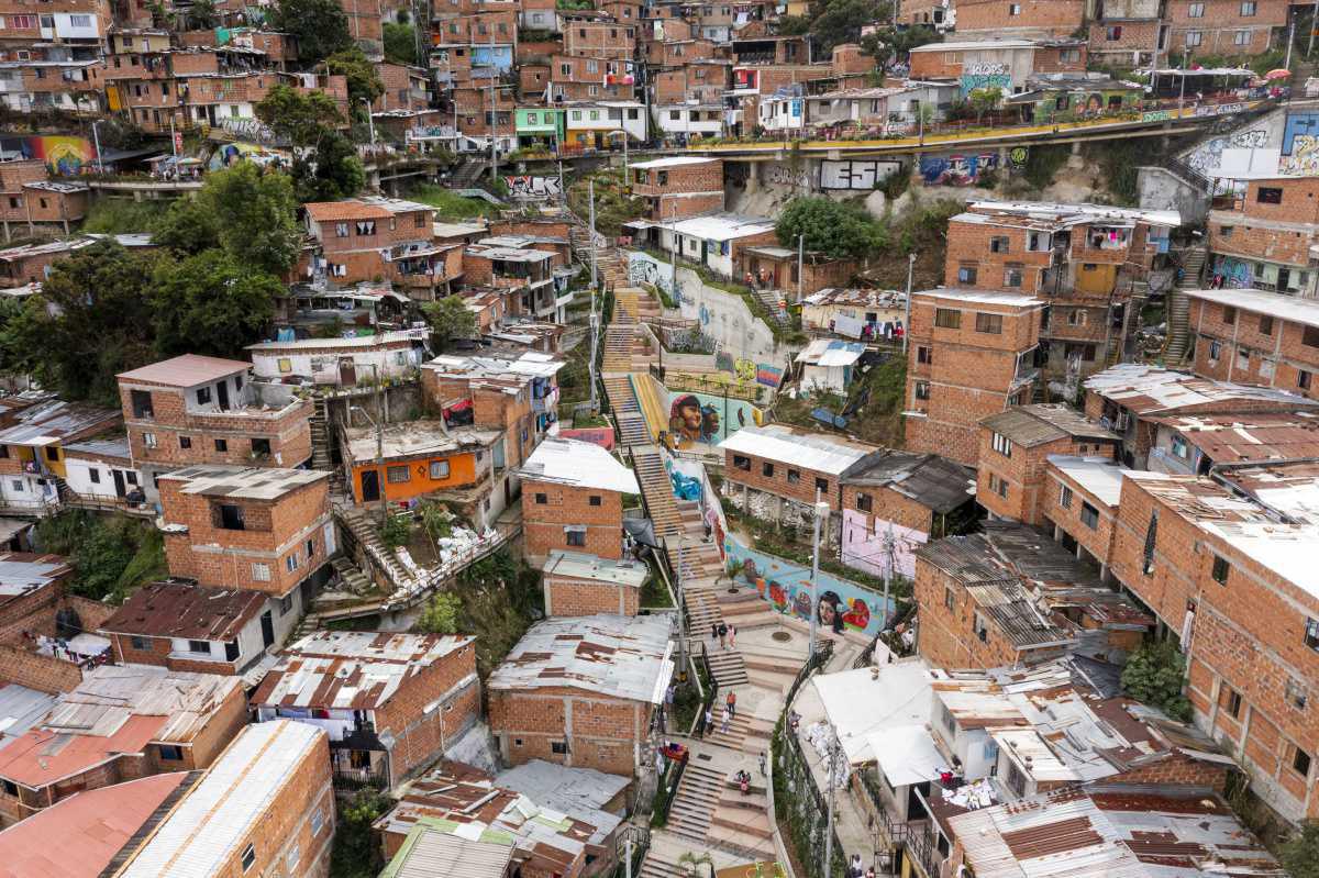La comuna 13 será escenario de la carrera de downhill urbano: Red Bull Medellín Cerro Abajo