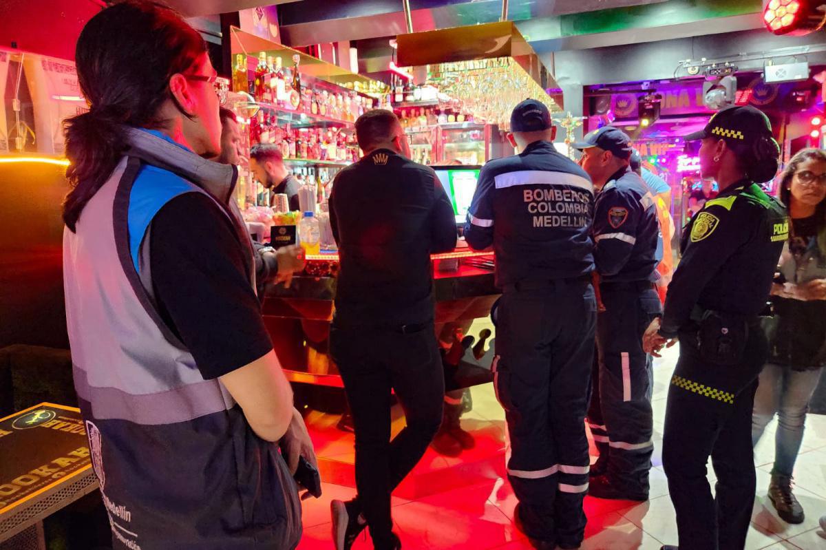 El Alcalde de Medellín, Daniel Quintero Calle, lideró megaoperativo contra la explotación de menores en el Parque Lleras