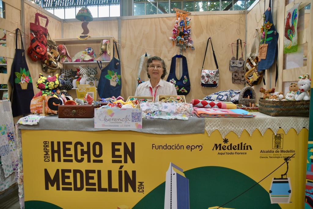 En los últimos tres años, más de 160.000 mujeres han fortalecido el desarrollo económico de la ciudad con el apoyo de la Alcaldía de Medellín