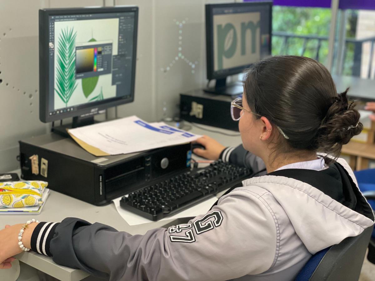 Medellín tiene 66 programas de Media Técnica en 206 instituciones educativas oficiales Medellín tiene 66 programas de Media Técnica en 206 instituciones educativas oficiales