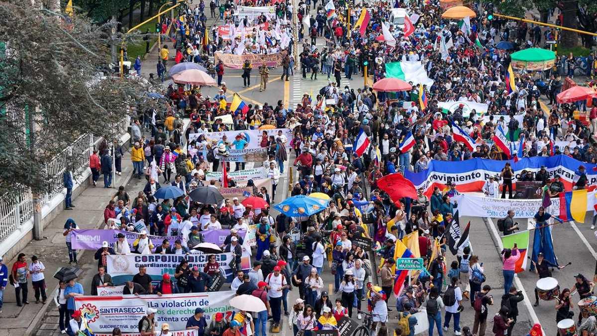 Petro lidera movilización nacional en apoyo a las reformas sociales: ¿qué cambios traerán? Petro lidera movilización nacional en apoyo a las reformas sociales: ¿qué cambios traerán?