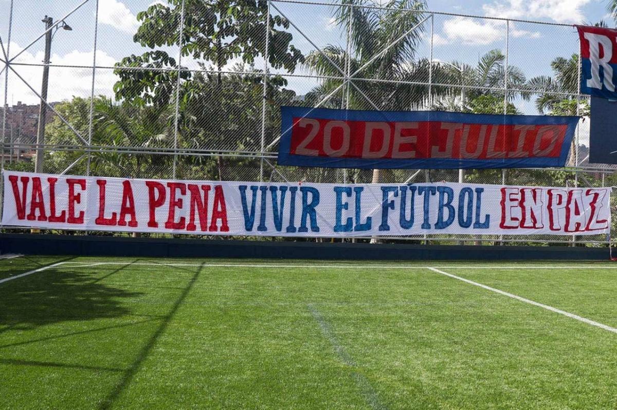 Medellín lanza 'Vale la Pena': Una campaña para combatir la soledad con pequeños gestos que salvan vidas Medellín lanza 'Vale la Pena': Una campaña para combatir la soledad con pequeños gestos que salvan vidas