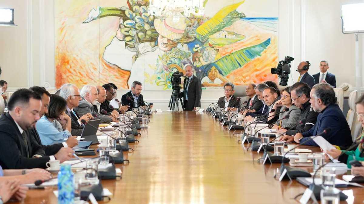 Petro le cambia el 'switch' a los consejos de ministros: menos transmisiones en cadena nacional Petro le cambia el 'switch' a los consejos de ministros: menos transmisiones en cadena nacional