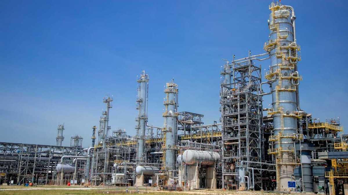 Ecopetrol rompe récord: produce 746 mil barriles diarios, su mayor cifra en 10 años Ecopetrol rompe récord: produce 746 mil barriles diarios, su mayor cifra en 10 años