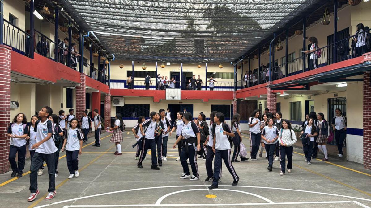 6.480 jóvenes de Medellín se formarán como líderes para transformar sus barrios 6.480 jóvenes de Medellín se formarán como líderes para transformar sus barrios