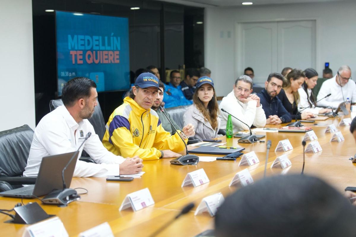 ¡Emergencia total! Alcalde Gutiérrez declara calamidad pública en Medellín por lluvias