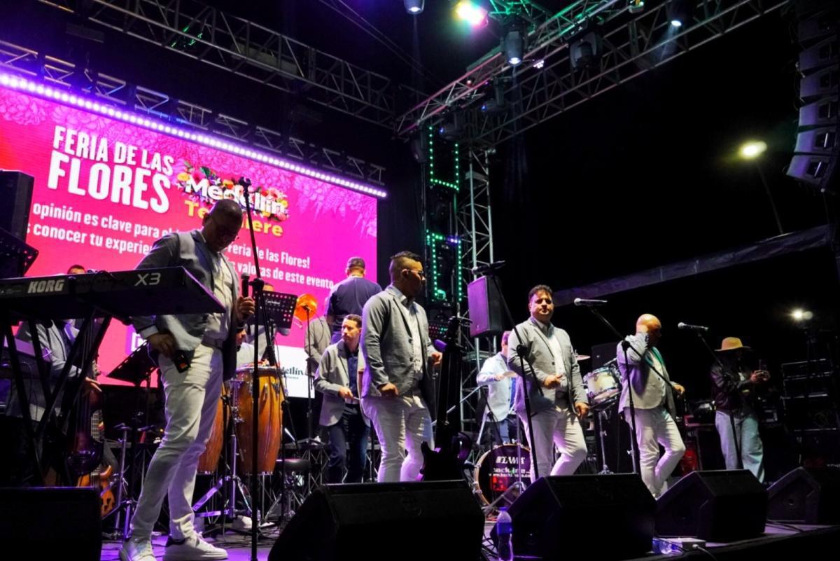 ¡Pura tradición paisa! El Combo de las Estrellas celebra 50 años en la Feria de las Flores