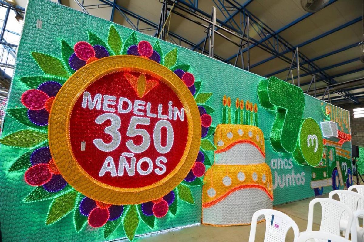 ¡Medellín se viste de luz! Alumbrados EPM 2025: 8 millones de bombillas y 150 artesanos tejen la magia navideña