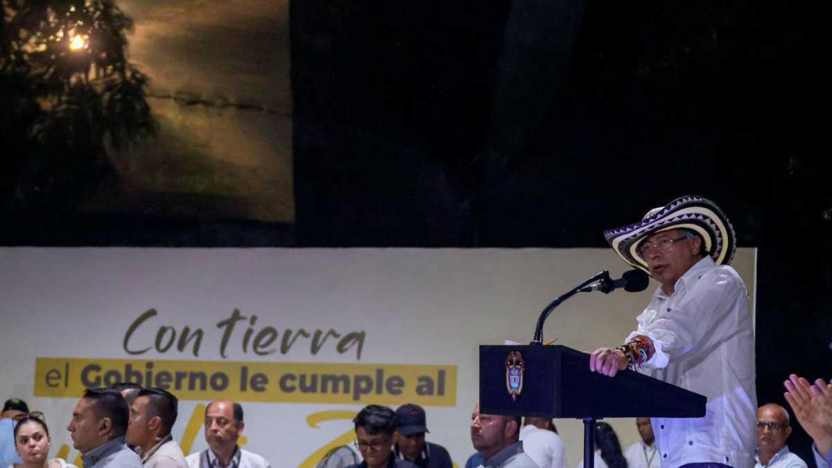 Presidente Petro anuncia Reforma Agraria récord con casi un millón de hectáreas