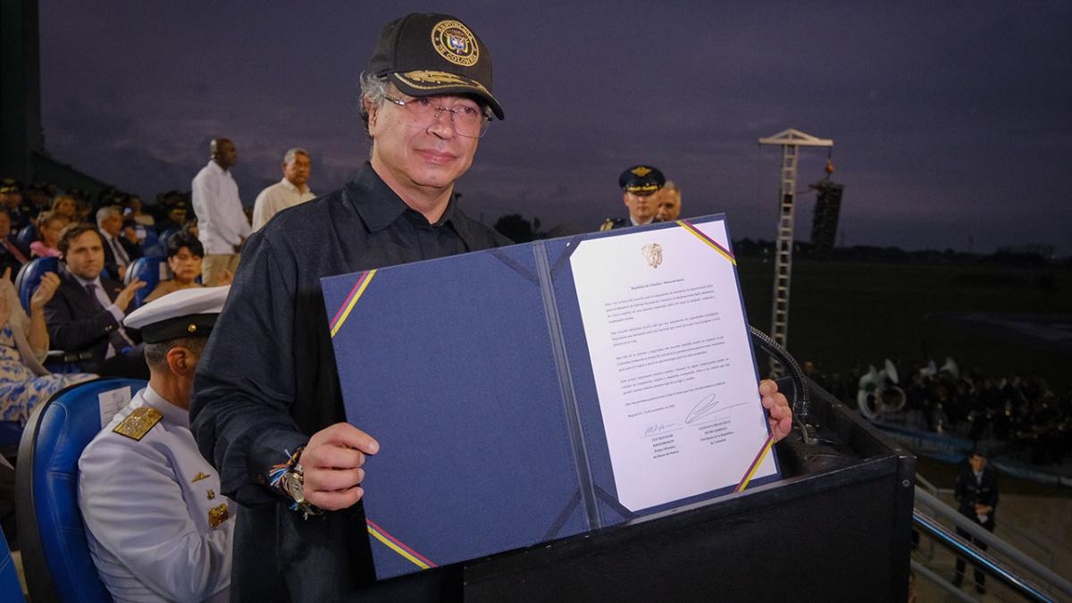 Colombia Compra 17 Aviones de Guerra Gripen a Suecia por $16,5 Billones Colombia Compra 17 Aviones de Guerra Gripen a Suecia por $16,5 Billones