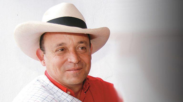 Capturan a Santiago Uribe, Hermano del Expresidente Álvaro Uribe, en Medellín Capturan a Santiago Uribe, Hermano del Expresidente Álvaro Uribe, en Medellín