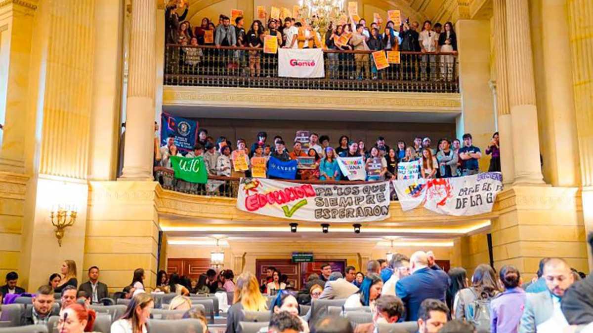Histórico: Congreso Aprueba Reforma que Inyecta Más Plata a la Educación Superior Pública Histórico: Congreso Aprueba Reforma que Inyecta Más Plata a la Educación Superior Pública