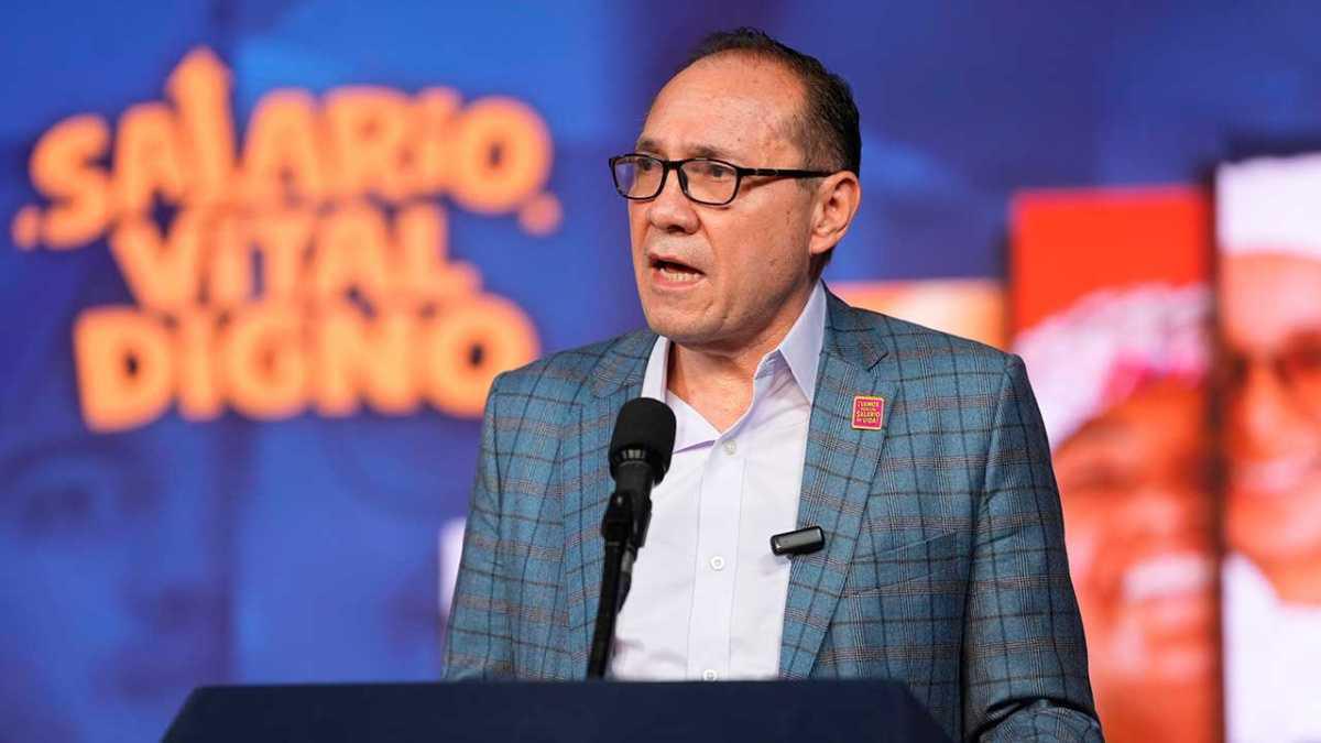 Ministro del Trabajo Explica: Por Qué el Aumento al Salario Mínimo No Perjudica a las Empleadas Domésticas