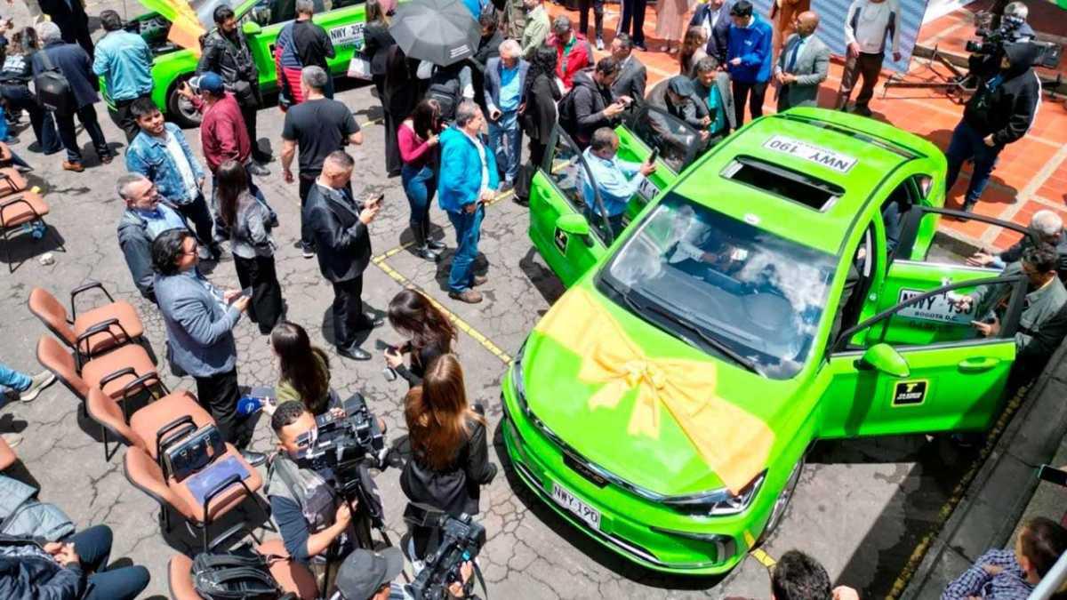 ¡A Rodar sin Contaminar! Colombia Estrena sus Primeros Taxis Eléctricos en Bogotá