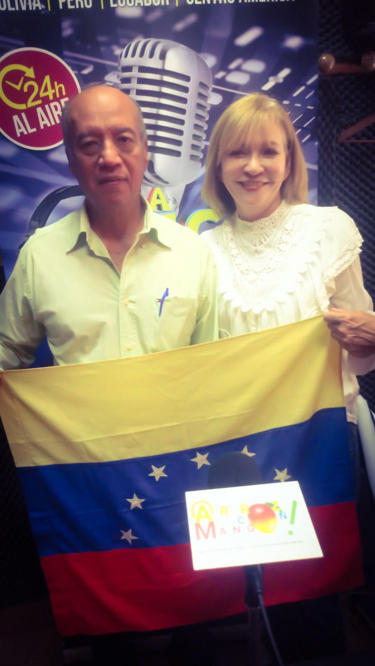 Entrevista de Radio en Arroz con Mango por la Megaestacion 100.2 FM Entrevista de Radio en Arroz con Mango por la Megaestacion 100.2 FM