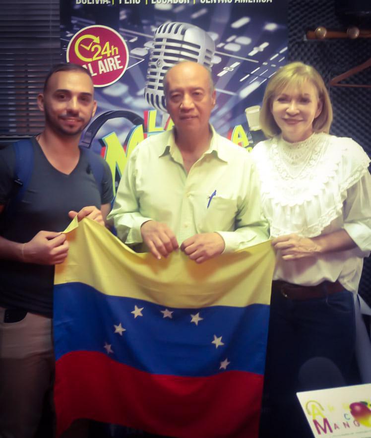 Entrevista de Radio en Arroz con Mango por la Megaestacion 100.2 FM Entrevista de Radio en Arroz con Mango por la Megaestacion 100.2 FM