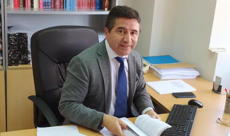 Abogado Claudio Lobos