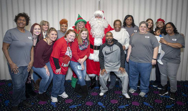 Another Great Children’s Holiday Party from the USW Women of Steel! 