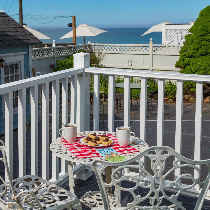 Blue Dory Inn Blue Dory Inn