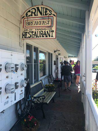 Ernie's Old Harbor Restaurant