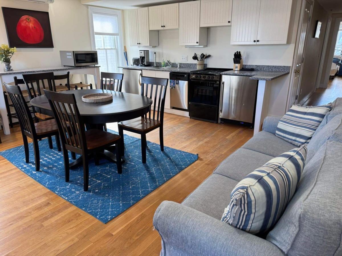 The Figurehead Apartments and Penthouse