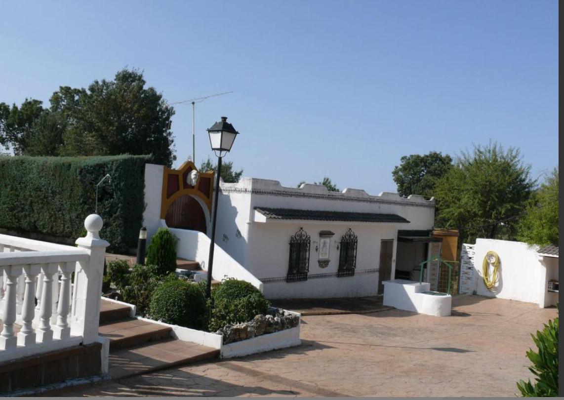 Venda de Chalet - Caballeriza en Pedrezuela Comunidad de Madrid.