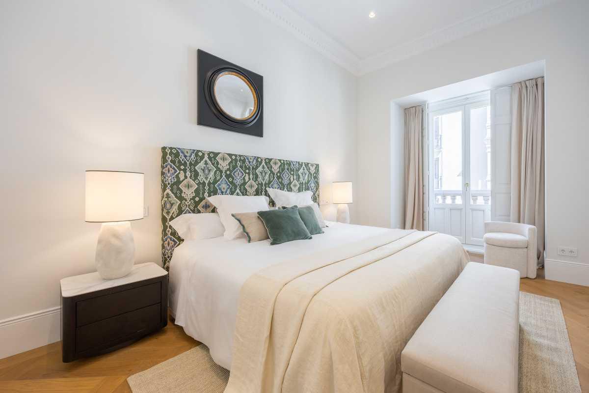 Exclusiva vivienda de lujo en venta – Calle Moreto, Jerónimos, Madrid