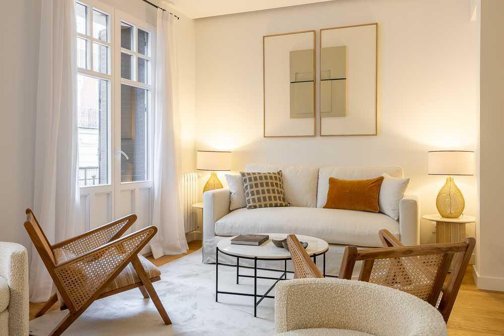 Piso Exclusivo en el Corazón de Jerónimos. Madrid Piso Exclusivo en el Corazón de Jerónimos. Madrid