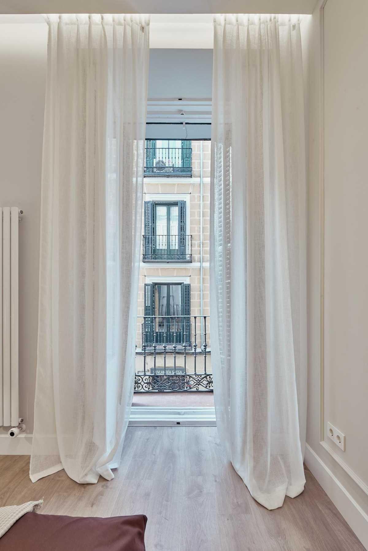 Barco 34 | Piso de diseño con 4 balcones en Malasaña