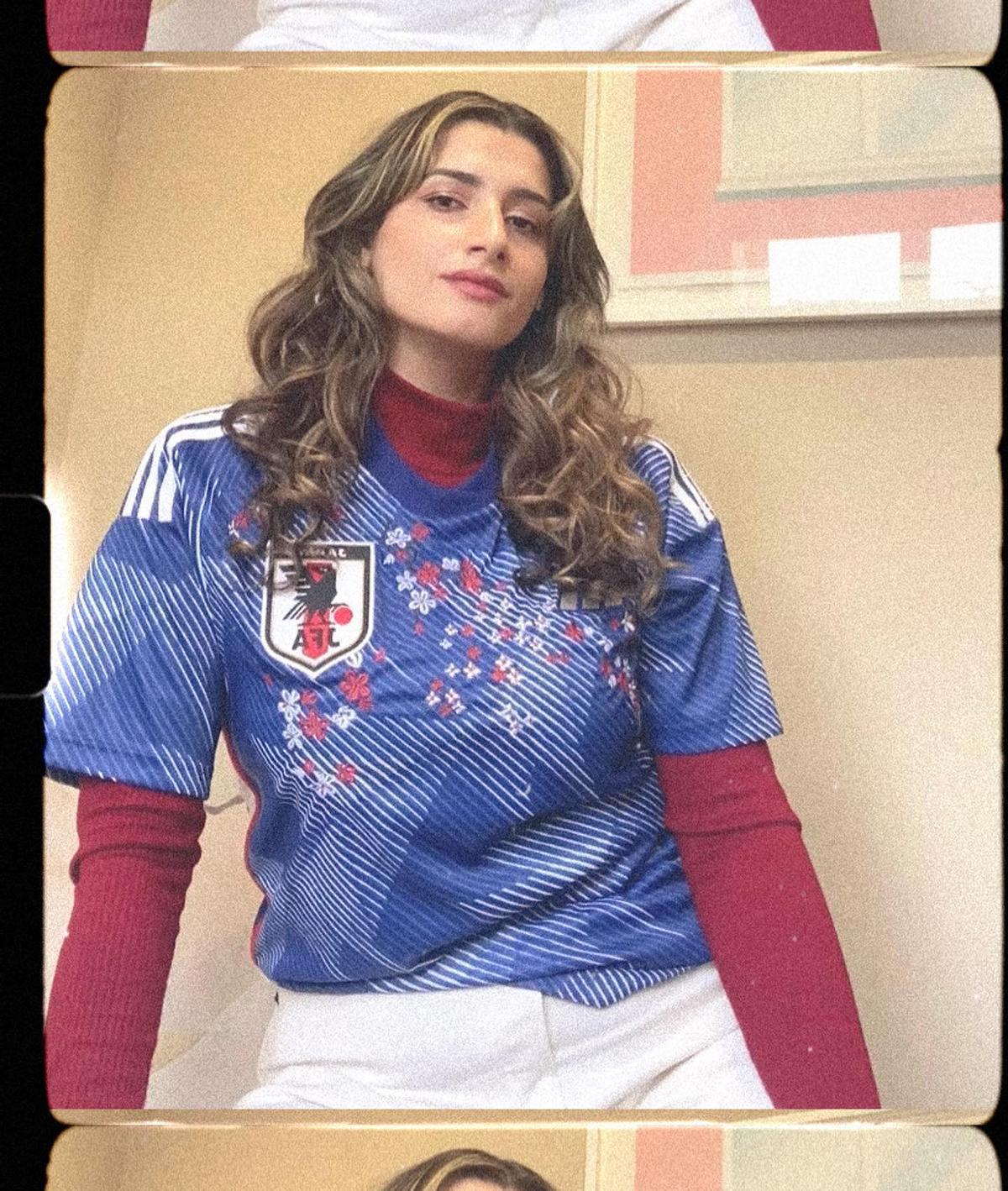 L’artiste Diana Al Shammari sublime les maillots de foot avec des magnifiques broderies L’artiste Diana Al Shammari sublime les maillots de foot avec des magnifiques broderies
