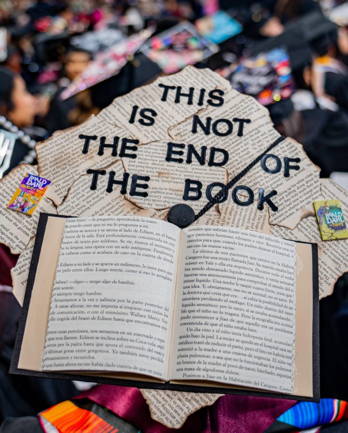 États-Unis : les diplômés de cette université détournent leur chapeau avec créativité États-Unis : les diplômés de cette université détournent leur chapeau avec créativité