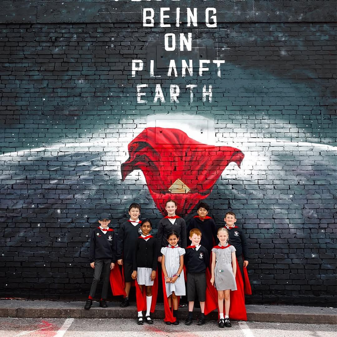 Warner dévoile une fresque street art qui vous met dans la peau de Superman Warner dévoile une fresque street art qui vous met dans la peau de Superman