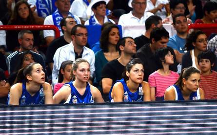 Le banc du BLMA en finale de la Coupe de France avec de gauche à droite Mathilde ROCHE, Léan BLATRIE, Cyrielle HUGUES et Manon PELLET