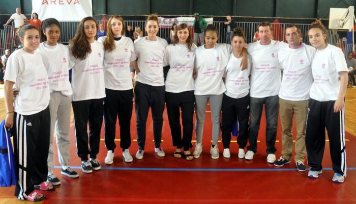 Léa LAMBERT et les "Increvables", dimanche à l'issue du Final 4 au Creusot