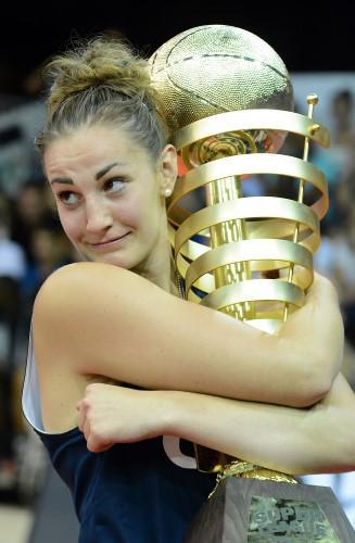 Il ne fallait pas espérer séparer Auriane LUX de son trophée samedi soir !