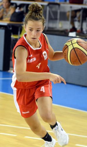 Charlotte TORRES-HUGON à l'attaque et c'est Auch qui l'emporte