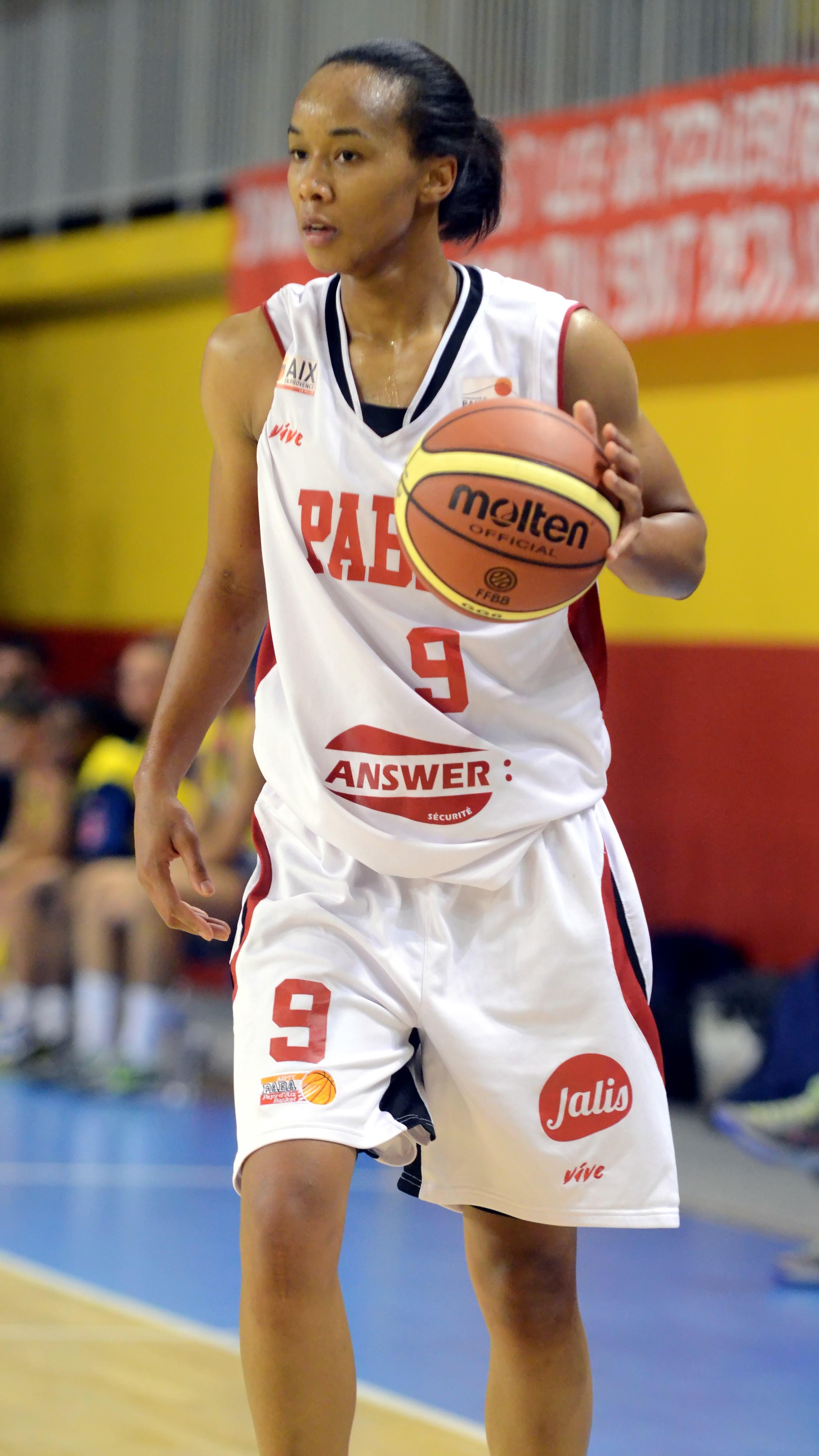 Shenita LANDRY: 11 points et 15 rebonds mais insuffisant pour arracher la victoire...