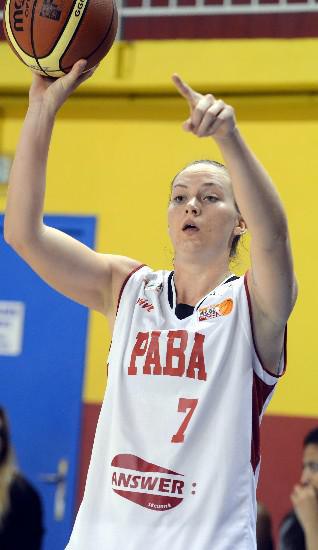 Kelly CORRE en patronne