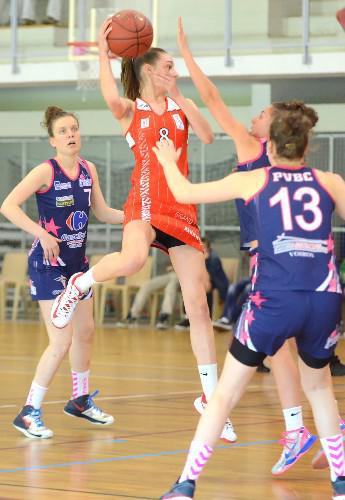 Johanna MUZET au-dessus: 21 points et la victoire pour Lyon