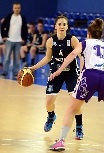 Les derniers pas d'Aline DUMONT sous le maillot nantais...