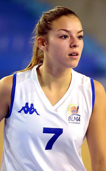 Camille VIALA, Capitaine des U18