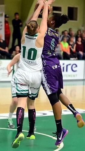 Kekelly ELENGA passe ici devant une execellente Emily PRUGNIERES et c'est Landerneau qui s'impose