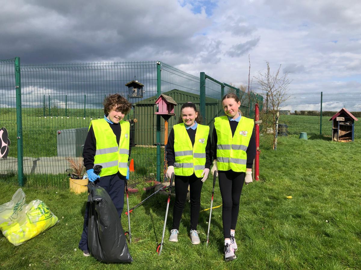  Sixth Class working hard in Team Limerick clean-Up!
