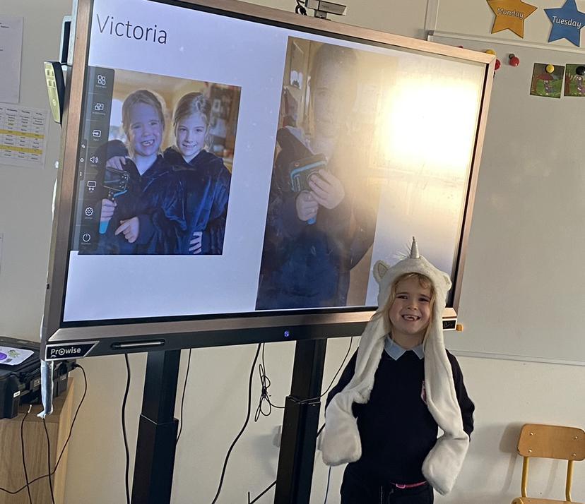 Show and Tell 🧸🪁🪀